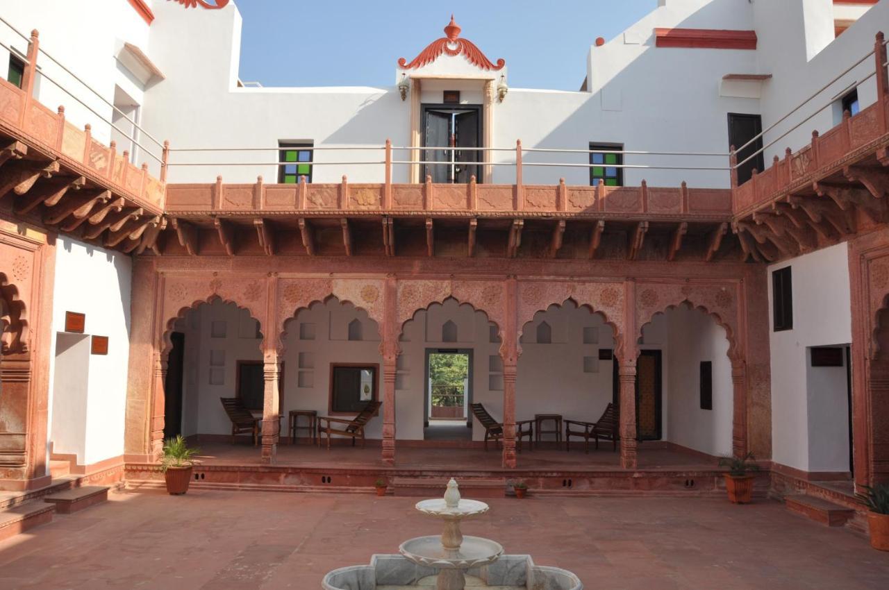 Amritara Chandra Mahal Haveli, Бхаратпур Экстерьер фото