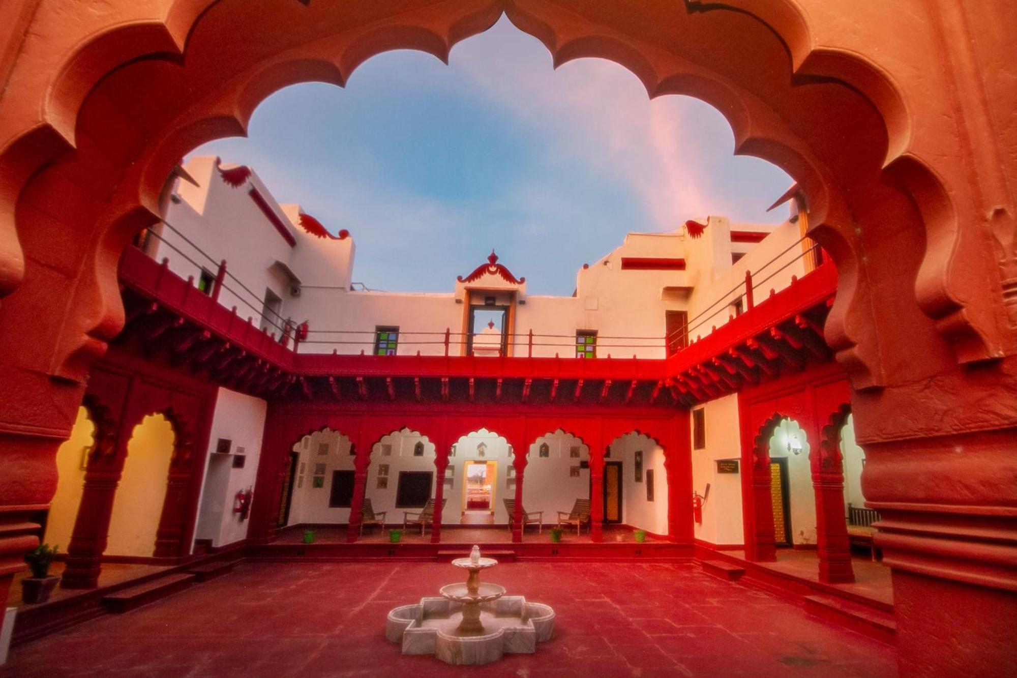 Amritara Chandra Mahal Haveli, Бхаратпур Экстерьер фото